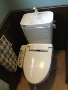 トイレ　水漏れ本体交換